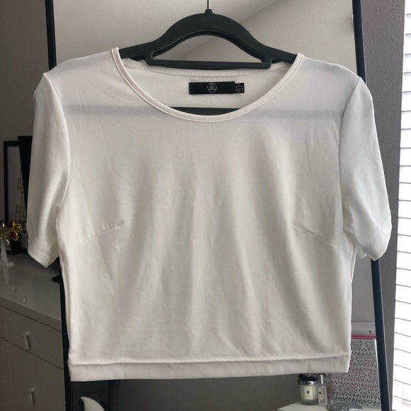 MISSGUIDED WHITE CROPPED TEE - Picture 2 of 5